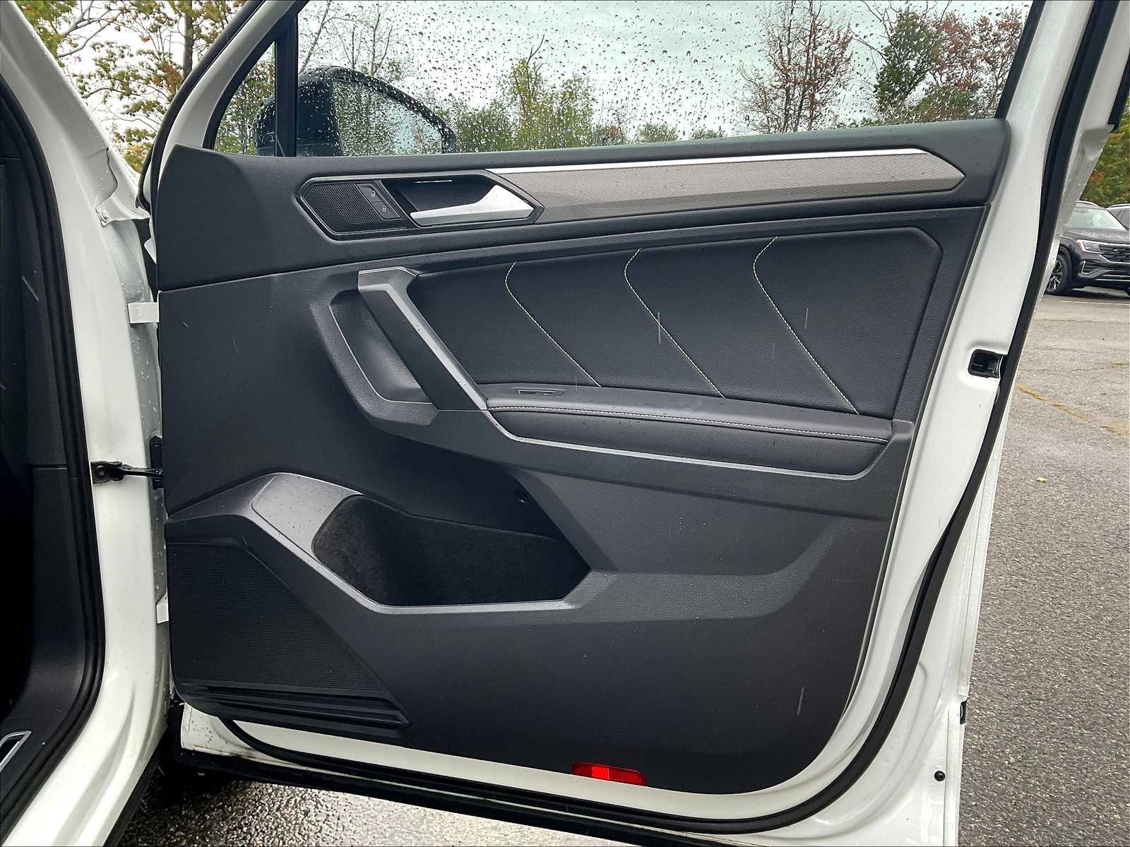 2022 Volkswagen Tiguan SE R-Line Black - Photo 12