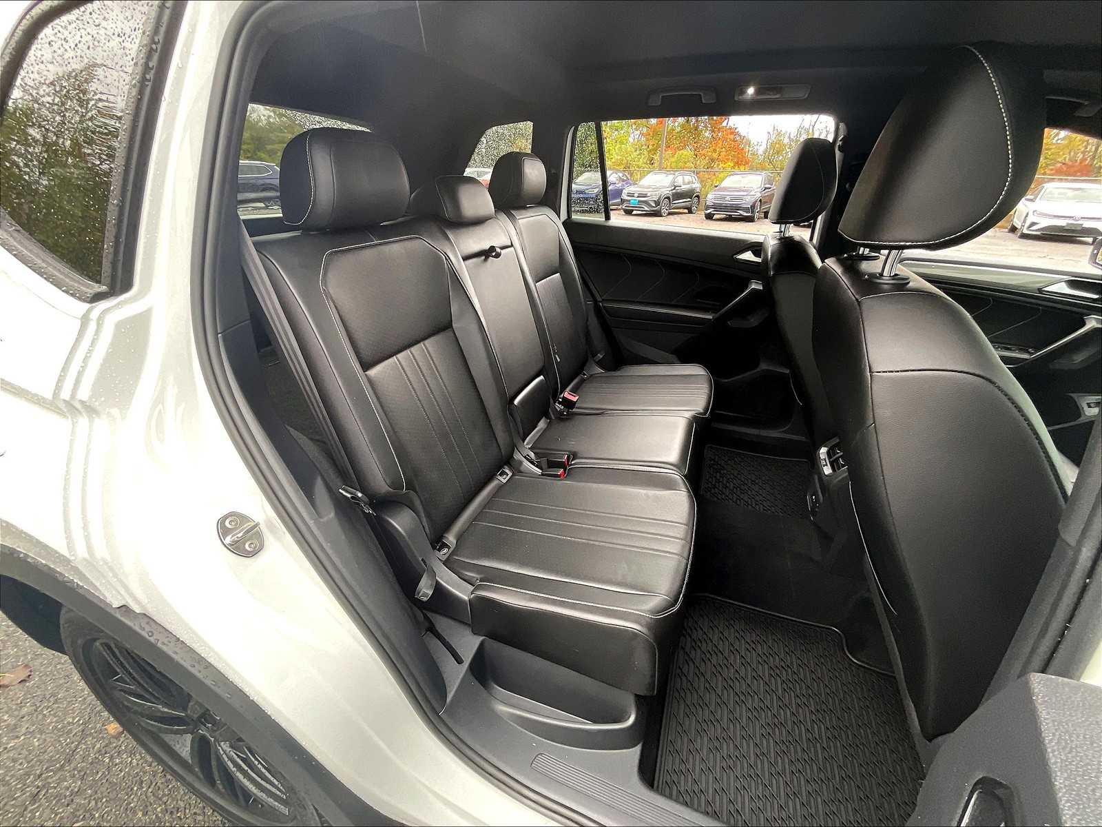 2022 Volkswagen Tiguan SE R-Line Black - Photo 16