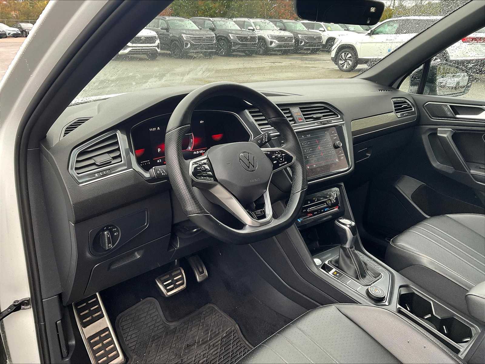 2022 Volkswagen Tiguan SE R-Line Black - Photo 8