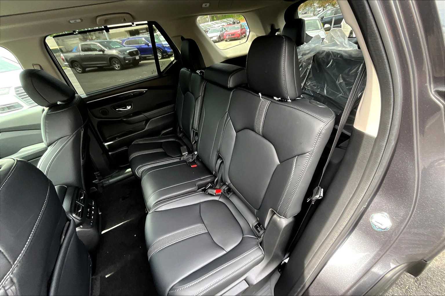 2025 Honda Pilot Touring - Photo 15
