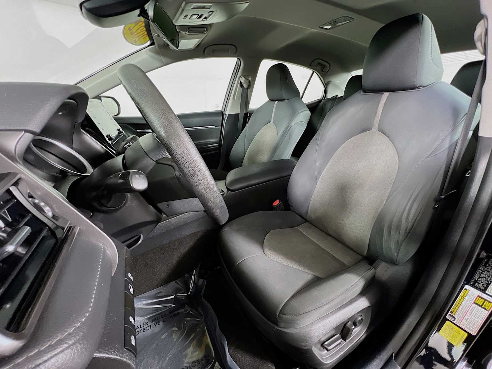 2022 Toyota Camry LE - Photo 20