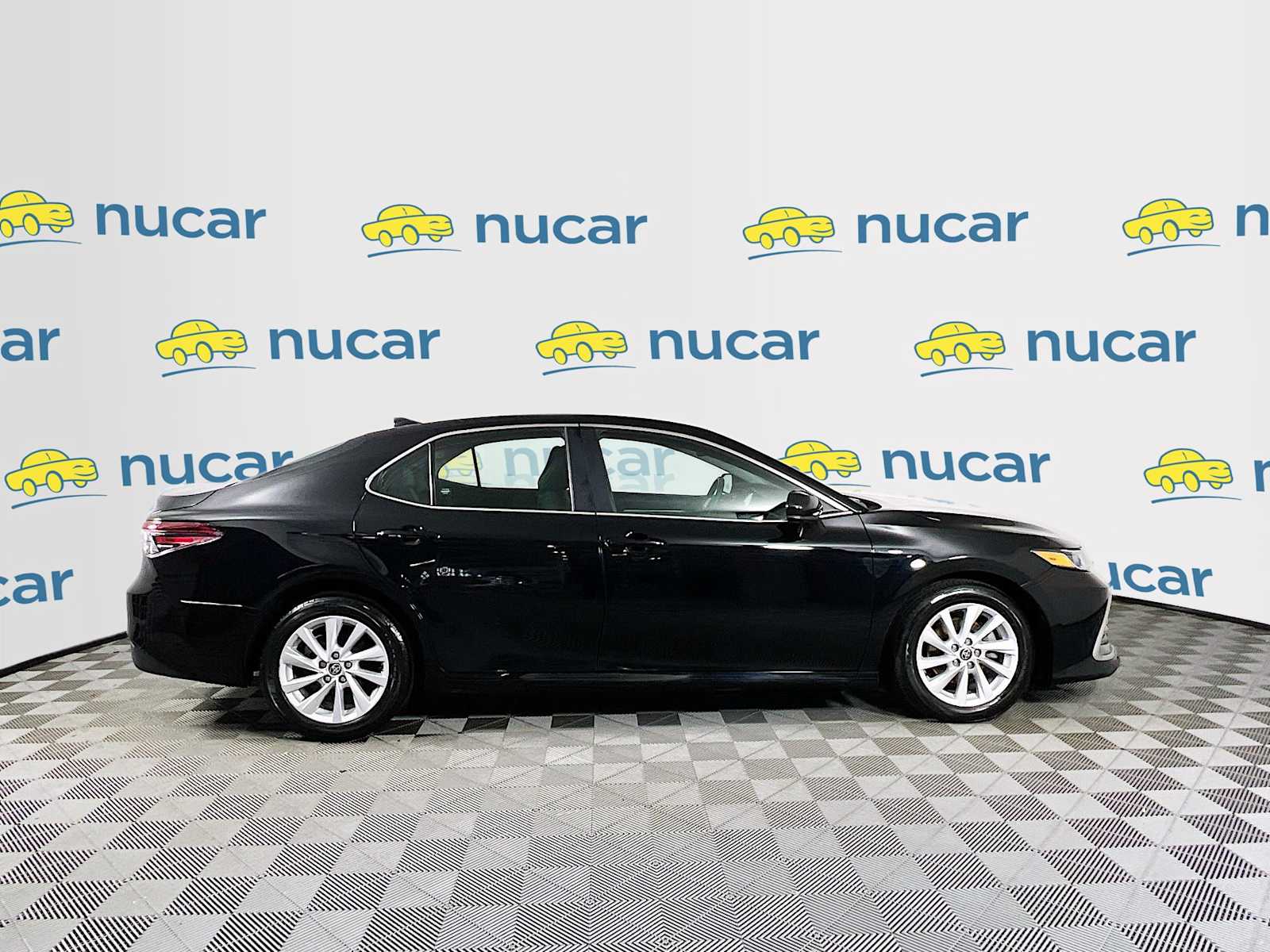 2022 Toyota Camry LE - Photo 8