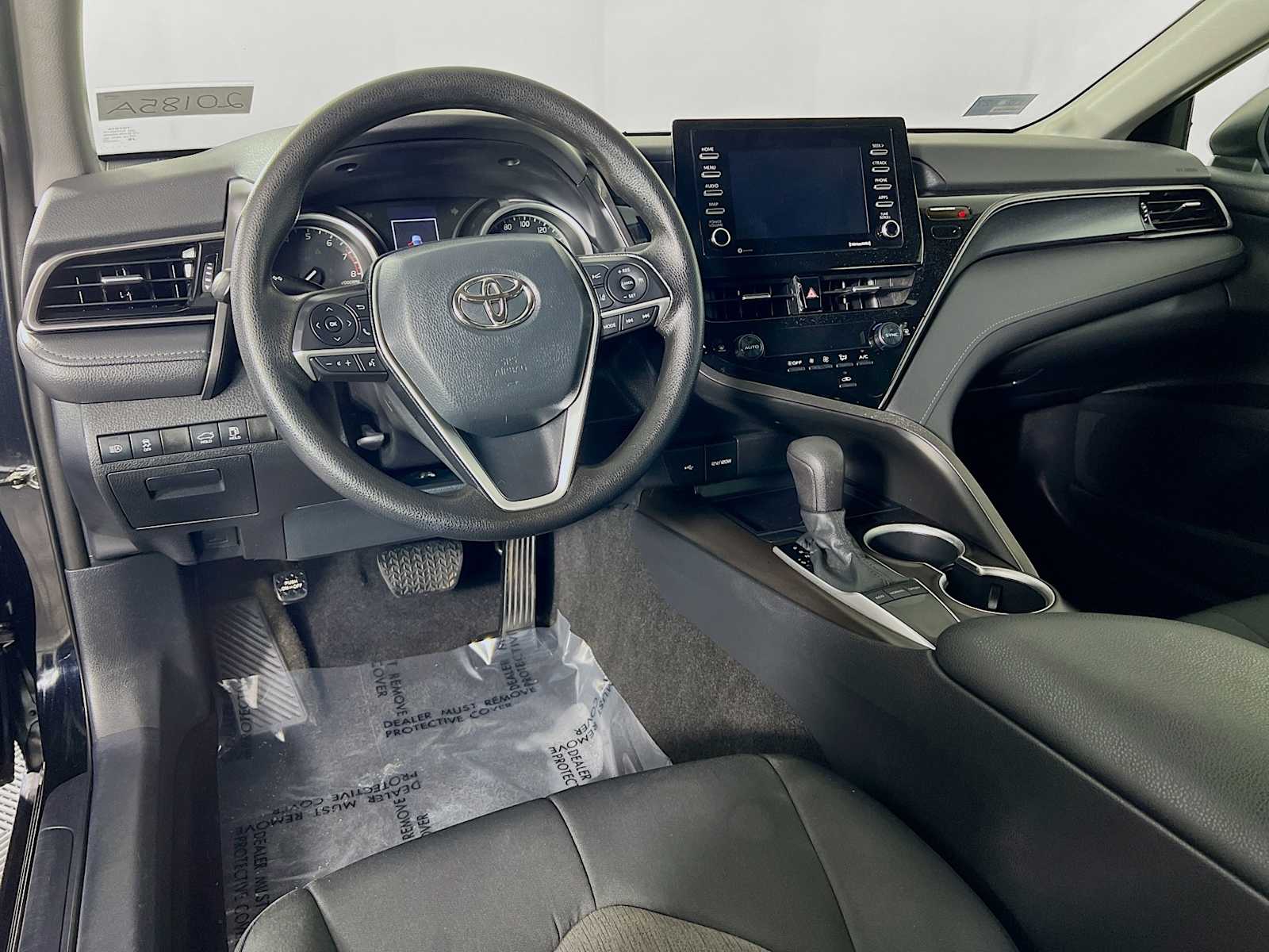 2022 Toyota Camry LE - Photo 9