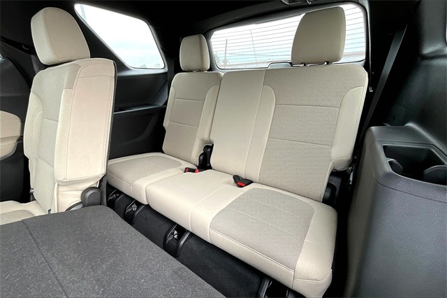 2022 Chevrolet Traverse LS - Photo 16
