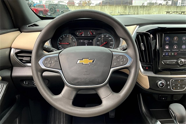 2022 Chevrolet Traverse LS - Photo 17