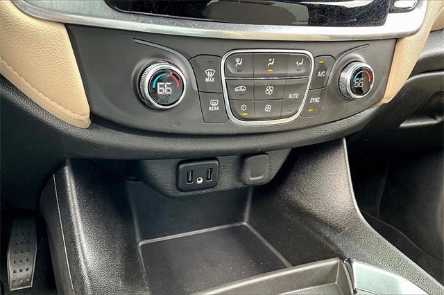 2022 Chevrolet Traverse LS - Photo 23