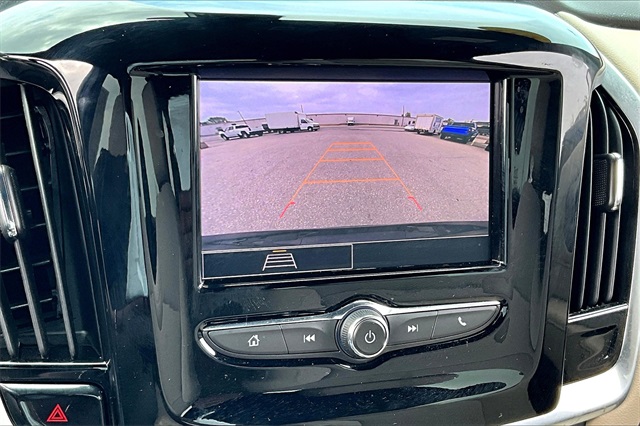 2022 Chevrolet Traverse LS - Photo 25