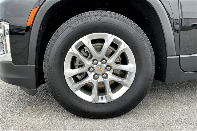 2022 Chevrolet Traverse LS - Photo 7