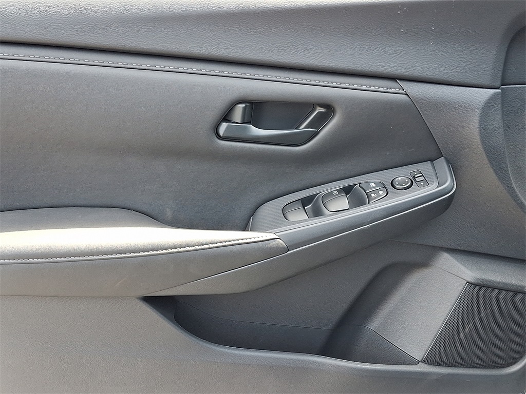 2025 Nissan Sentra S - Photo 8