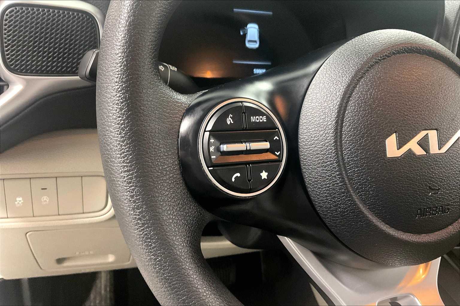 2023 Kia Soul LX - Photo 23