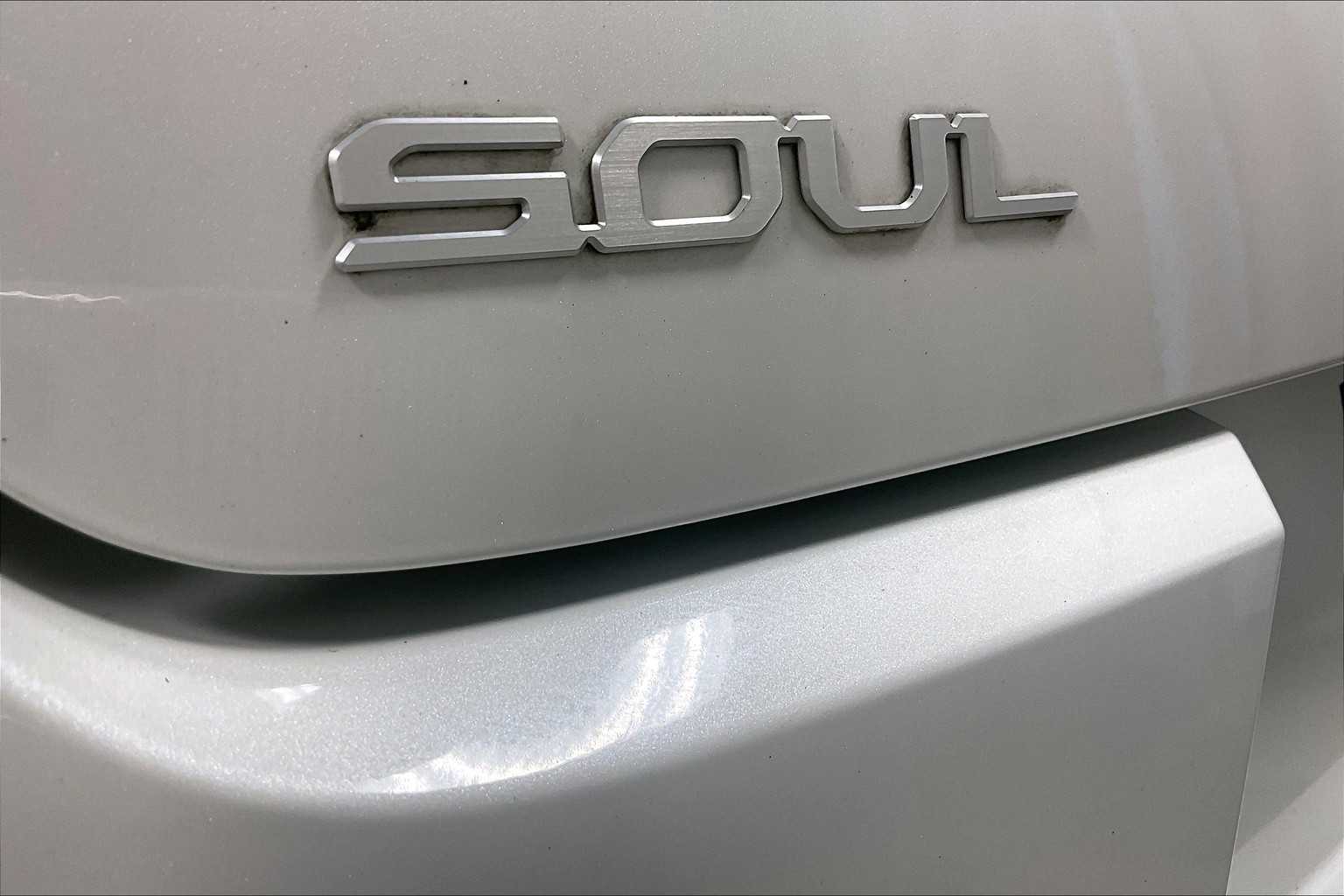 2023 Kia Soul LX - Photo 29