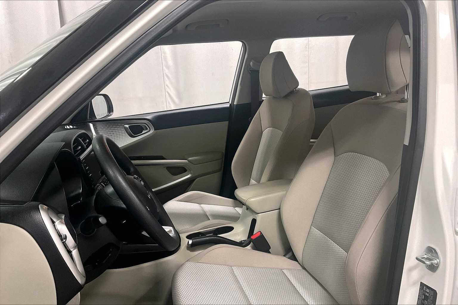 2023 Kia Soul LX - Photo 10
