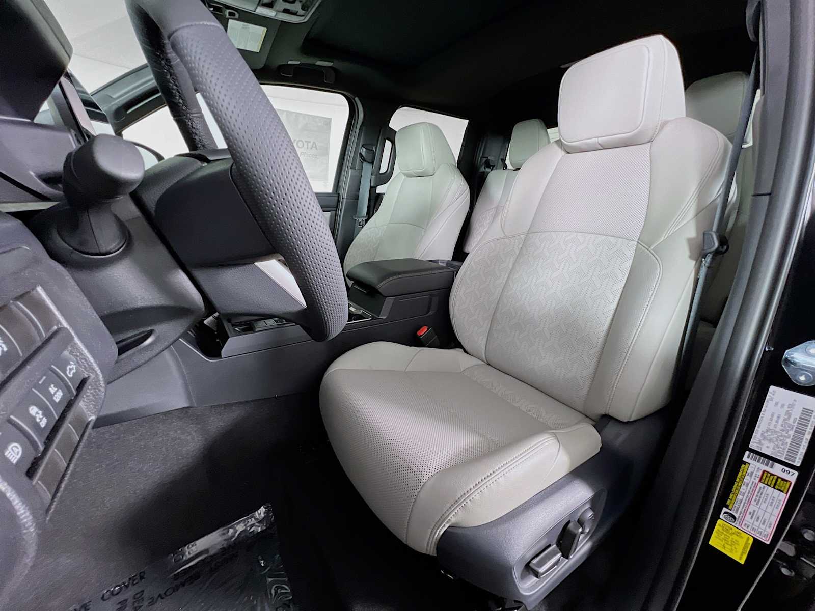 2025 Toyota Tacoma Limited - Photo 12