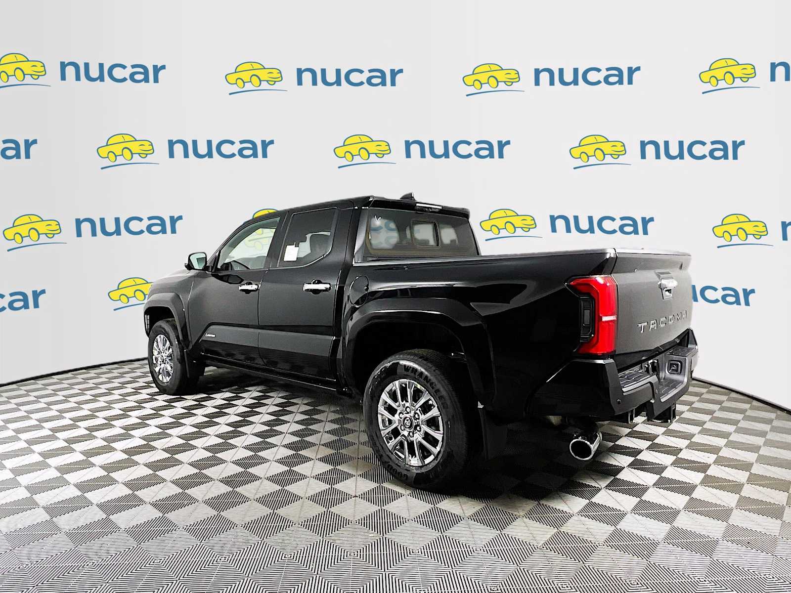 2025 Toyota Tacoma Limited - Photo 4