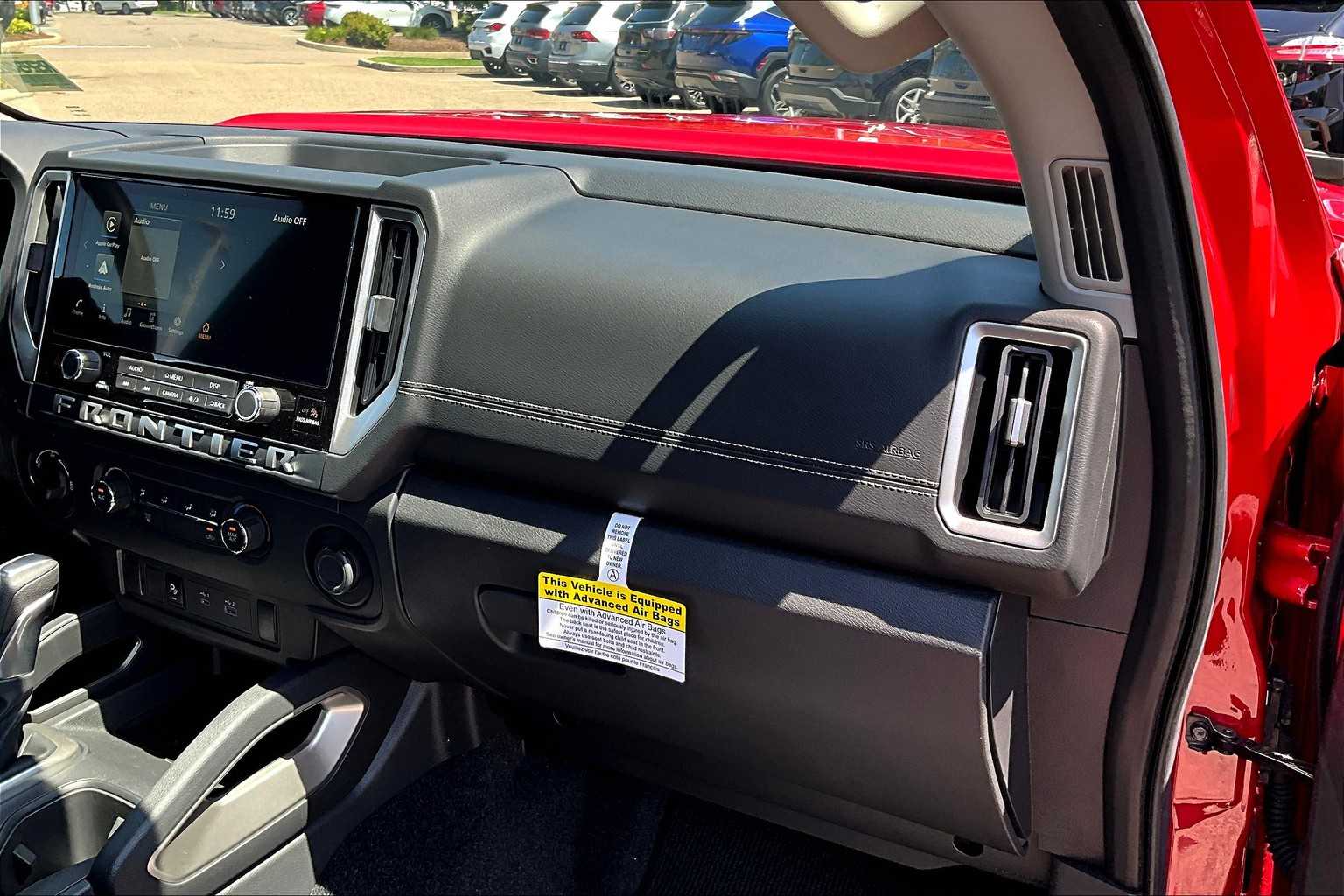 2025 Nissan Frontier SV - Photo 13