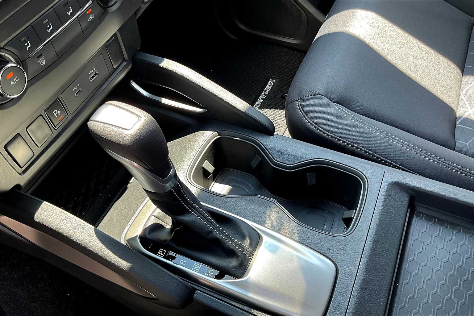 2025 Nissan Frontier SV - Photo 20