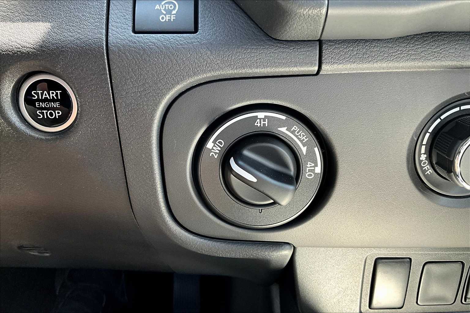 2025 Nissan Frontier SV - Photo 26