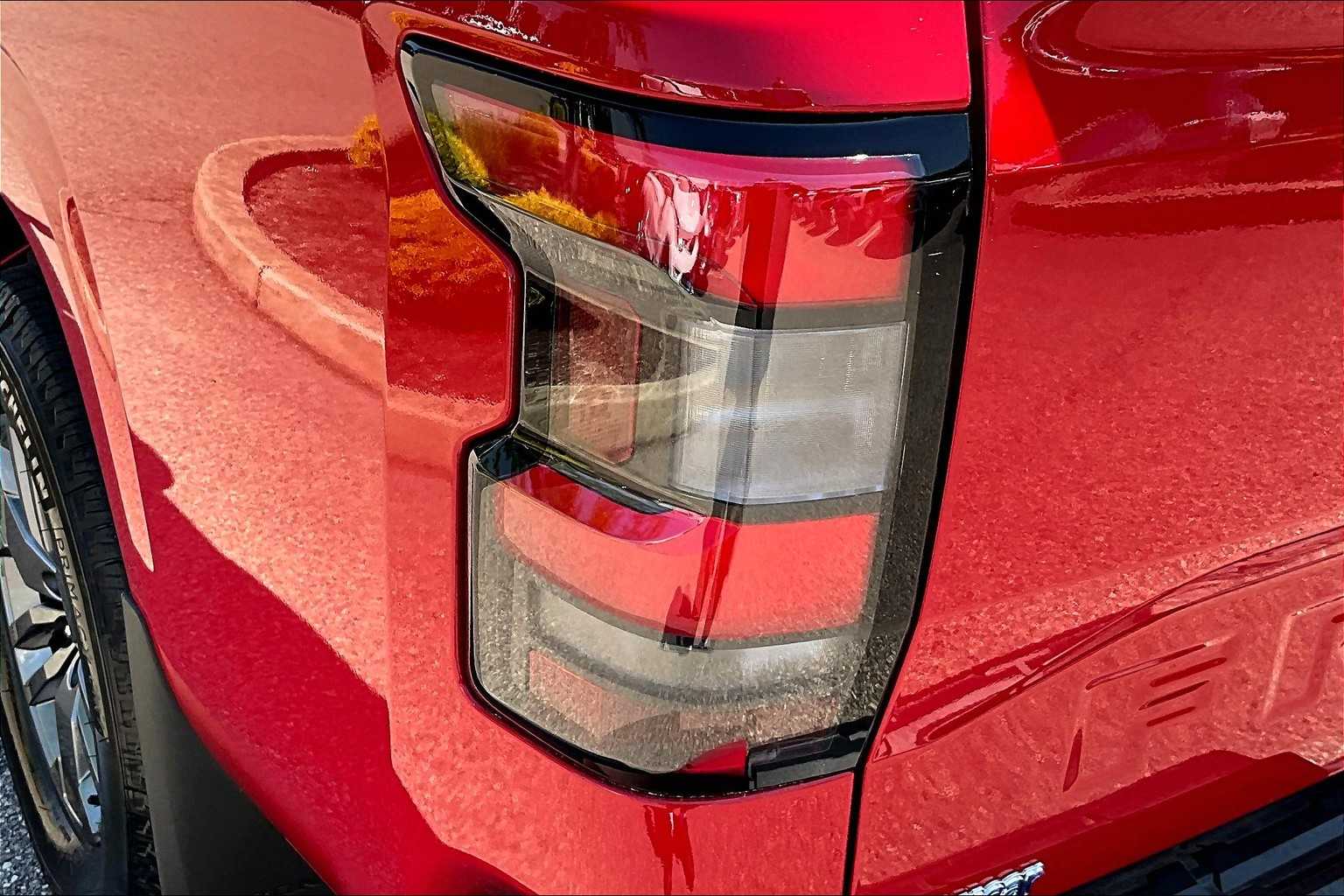 2025 Nissan Frontier SV - Photo 33