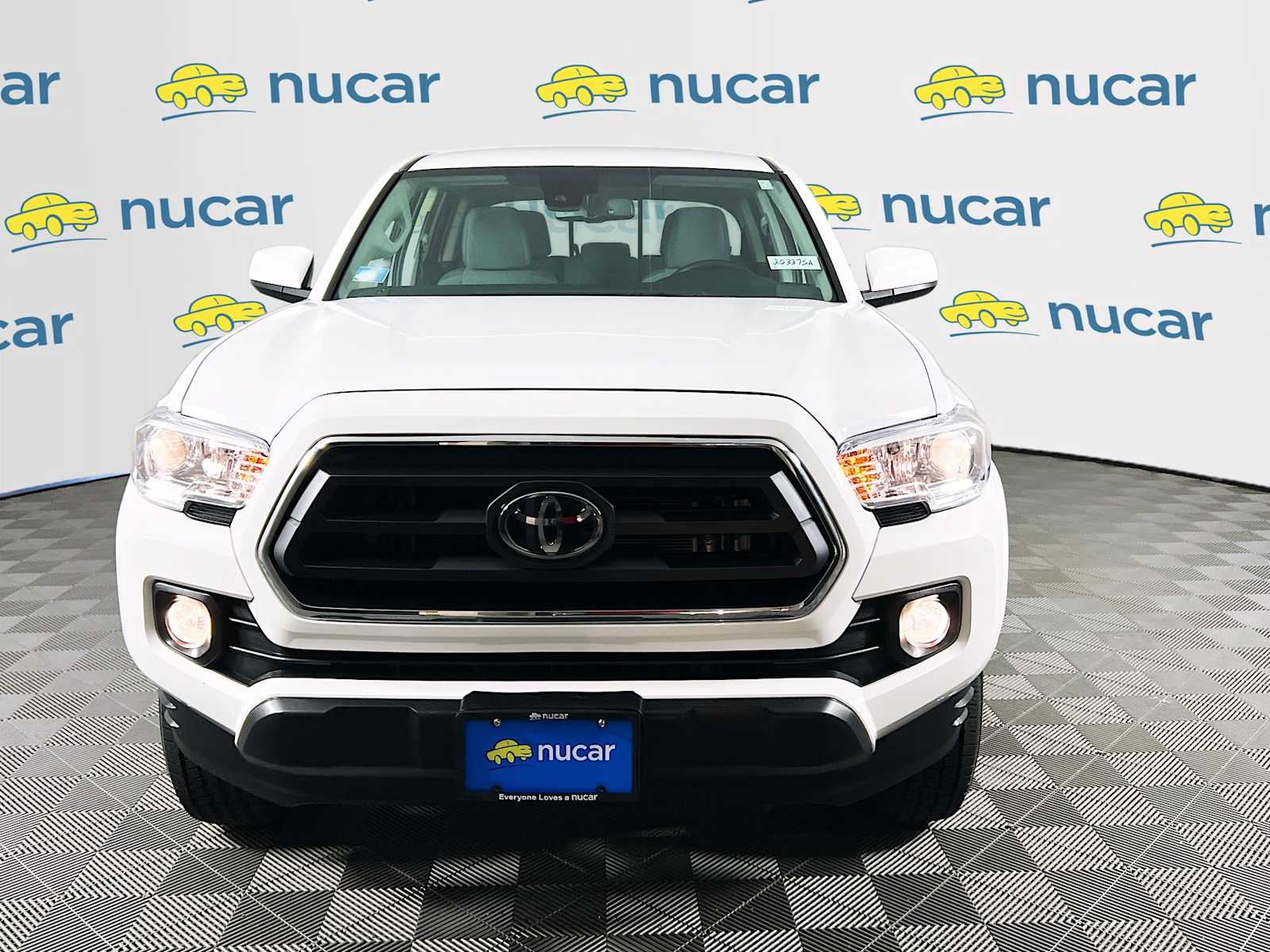 2023 Toyota Tacoma SR5 - Photo 2