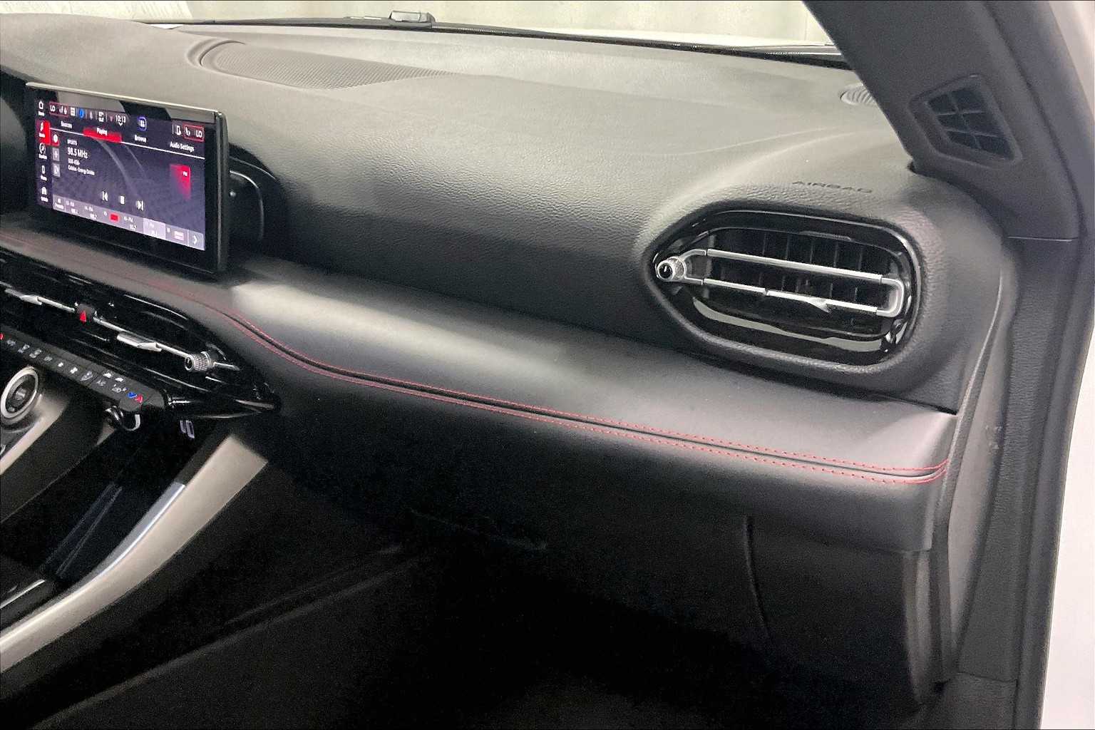 2024 Dodge Hornet R/T - Photo 13