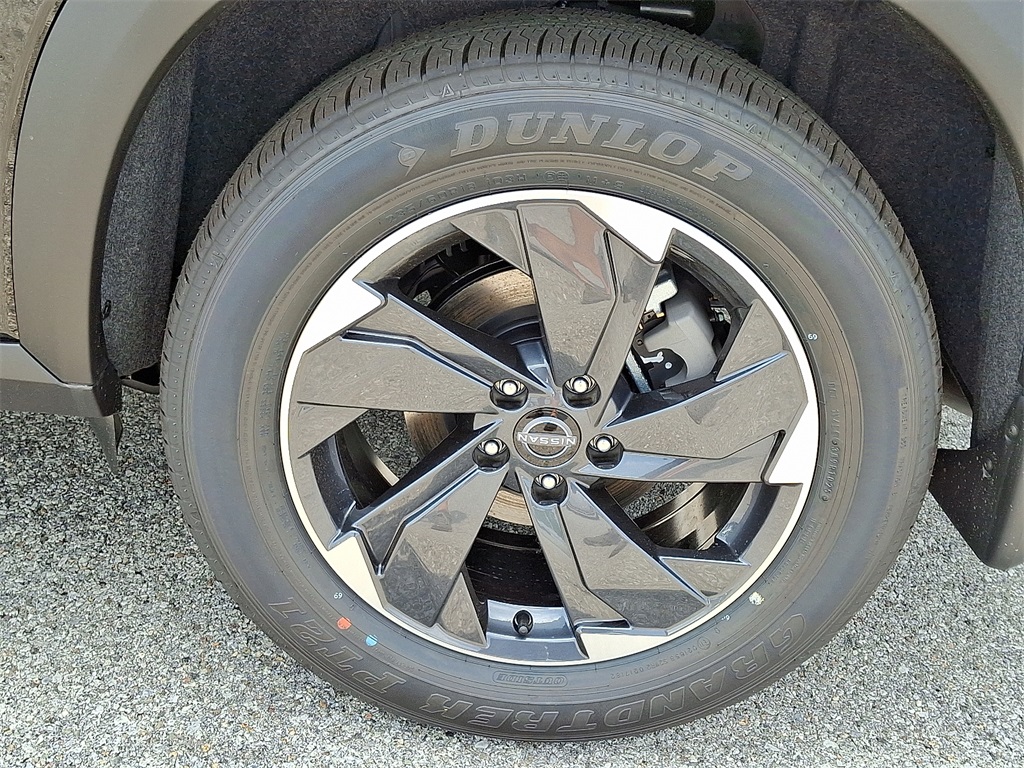 2025 Nissan Rogue SV - Photo 5