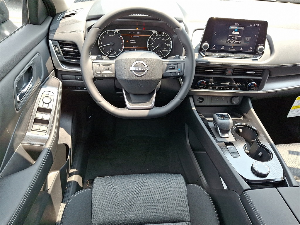 2025 Nissan Rogue SV - Photo 7