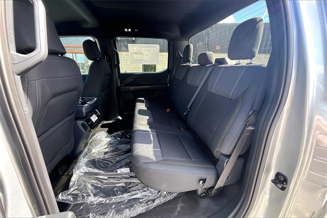2025 Ford F-150 STX - Photo 11