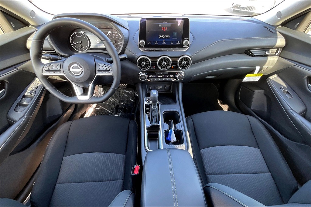 2025 Nissan Sentra SV - Photo 12