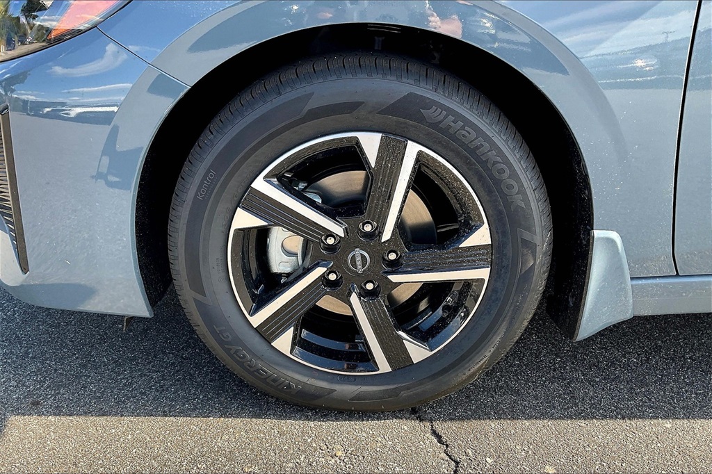 2025 Nissan Sentra SV - Photo 8