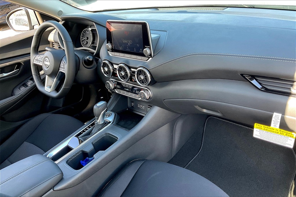 2025 Nissan Sentra SV - Photo 10
