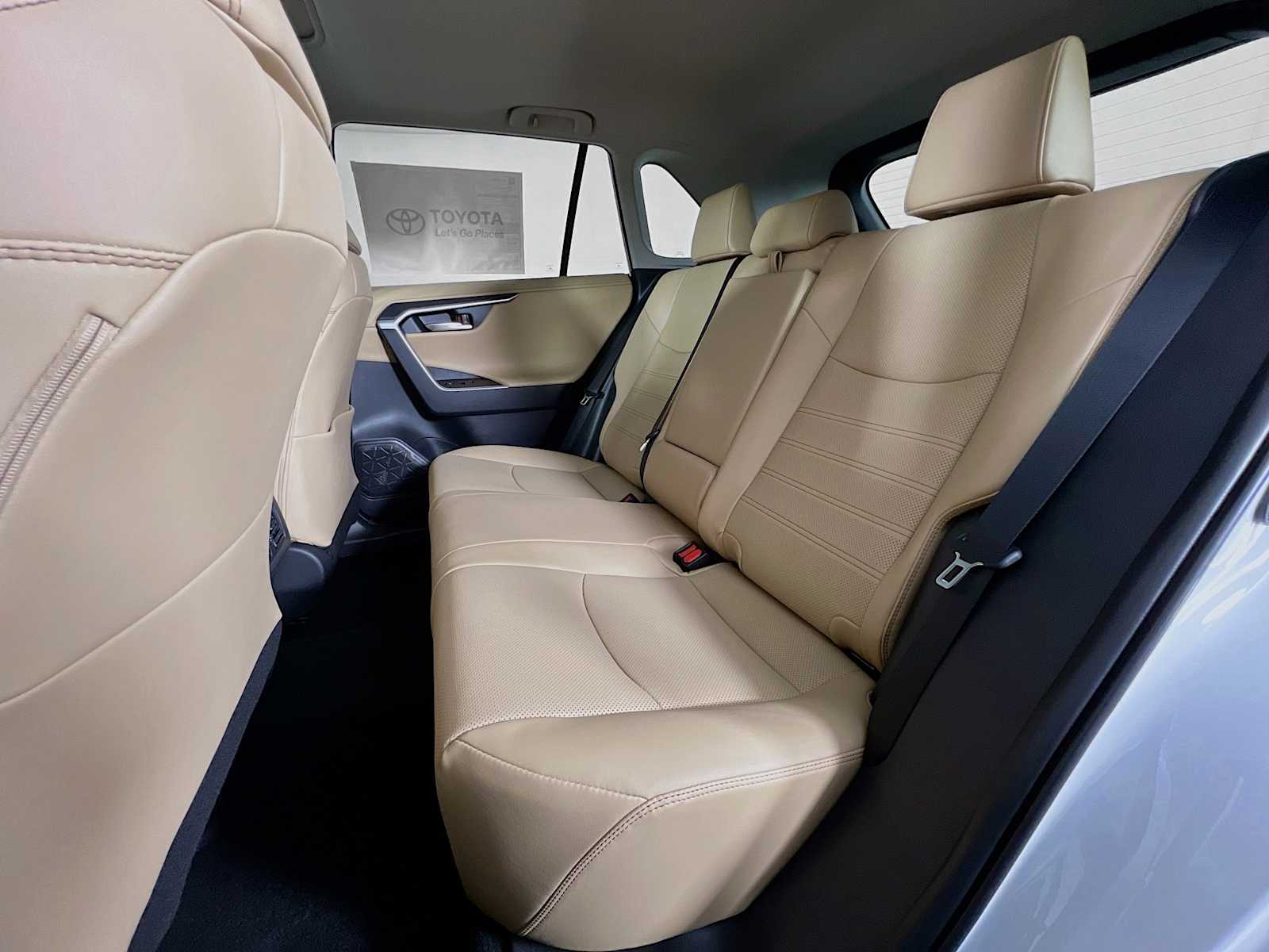 2025 Toyota RAV4 Limited - Photo 13