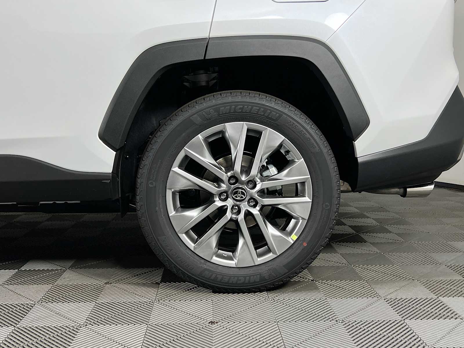 2025 Toyota RAV4 Limited - Photo 19