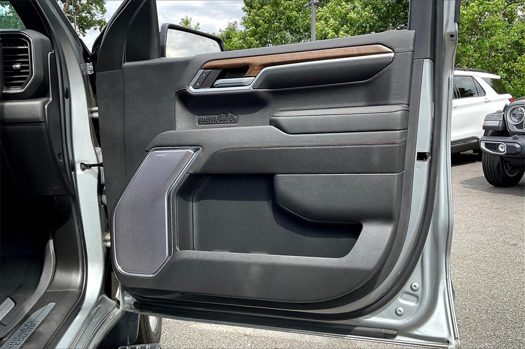 2023 Chevrolet Silverado 1500 High Country - Photo 11