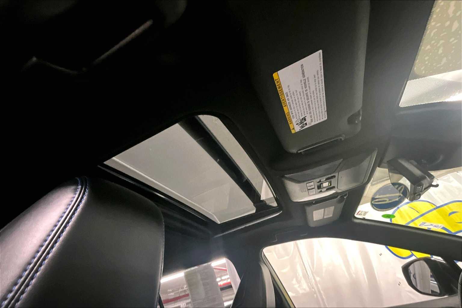 2019 Toyota RAV4 Hybrid XSE - Photo 22