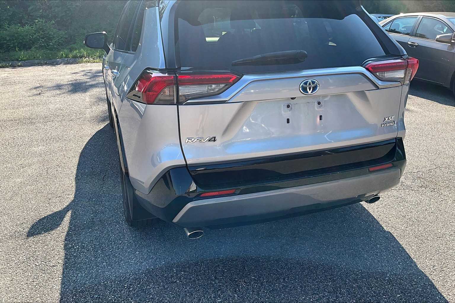 2019 Toyota RAV4 Hybrid XSE - Photo 7