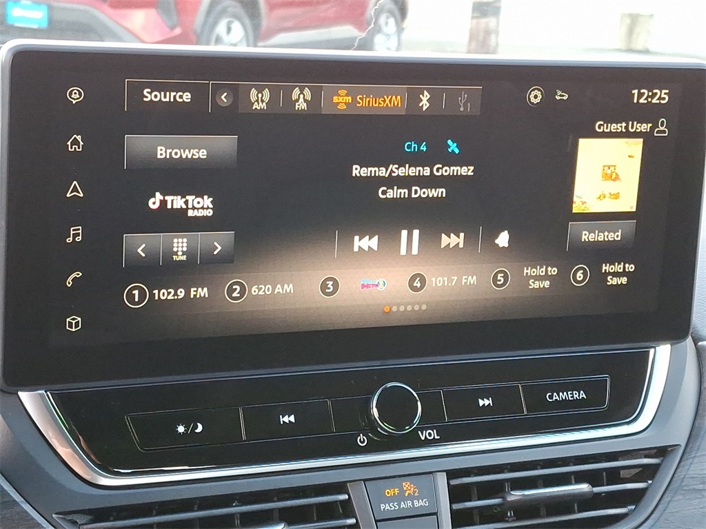 2025 Nissan Altima 2.5 SL - Photo 13