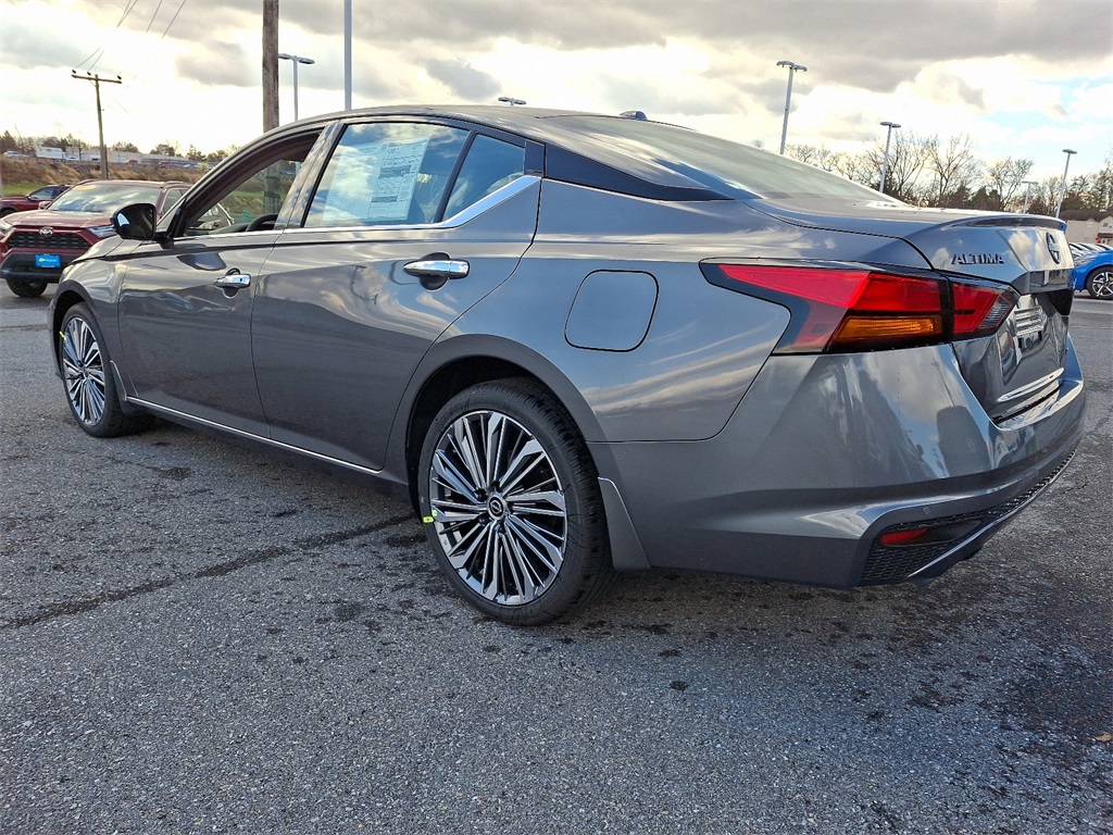 2025 Nissan Altima 2.5 SL - Photo 3