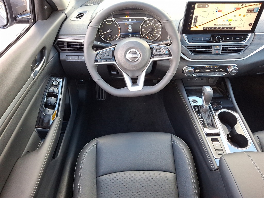 2025 Nissan Altima 2.5 SL - Photo 7