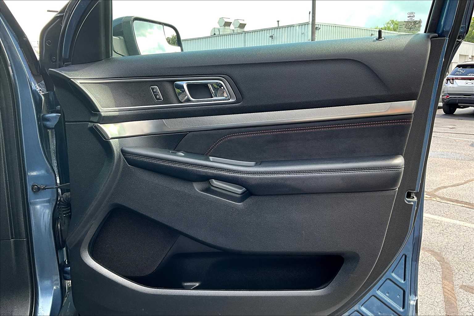 2018 Ford Explorer XLT - Photo 12