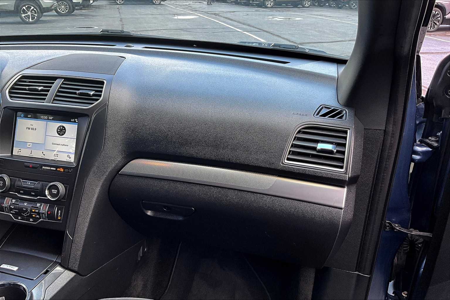 2018 Ford Explorer XLT - Photo 13