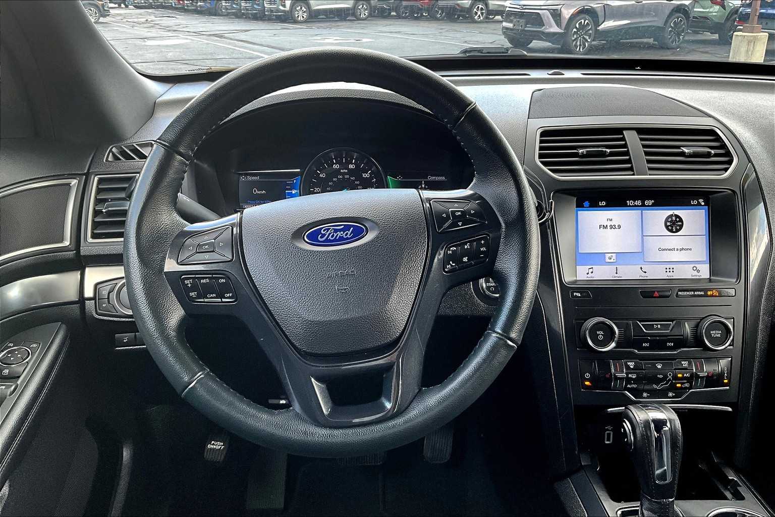 2018 Ford Explorer XLT - Photo 17