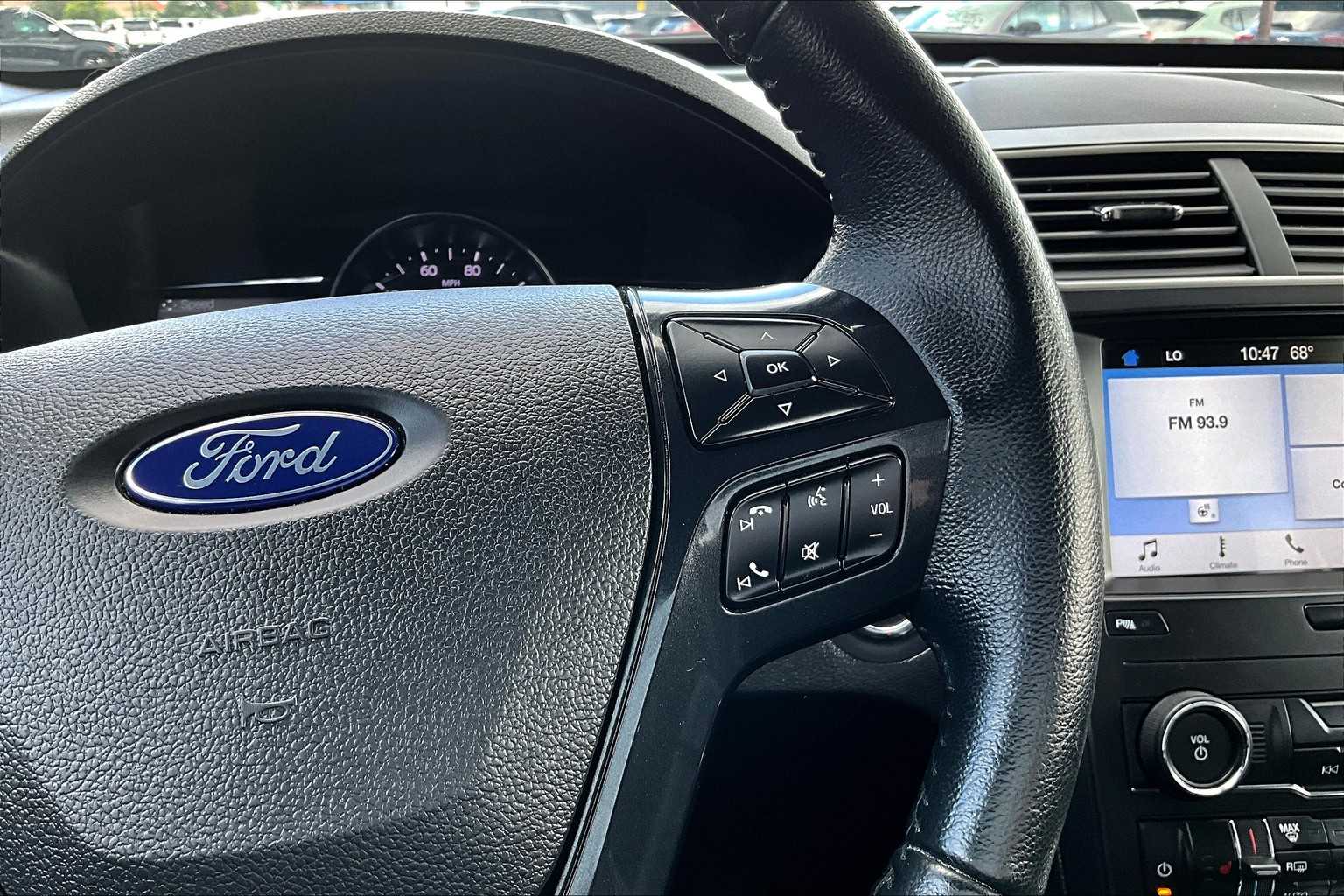 2018 Ford Explorer XLT - Photo 25