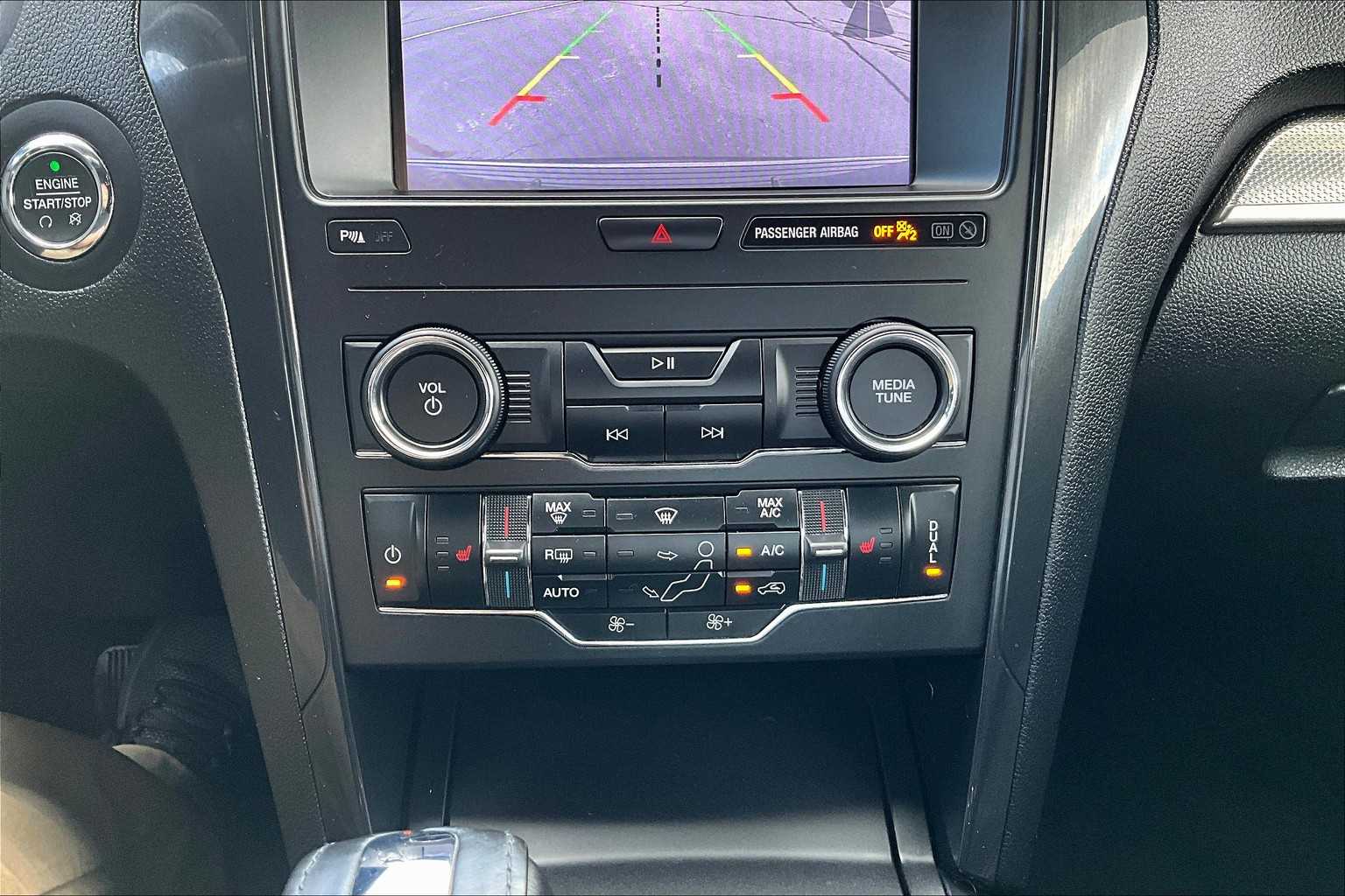 2018 Ford Explorer XLT - Photo 27