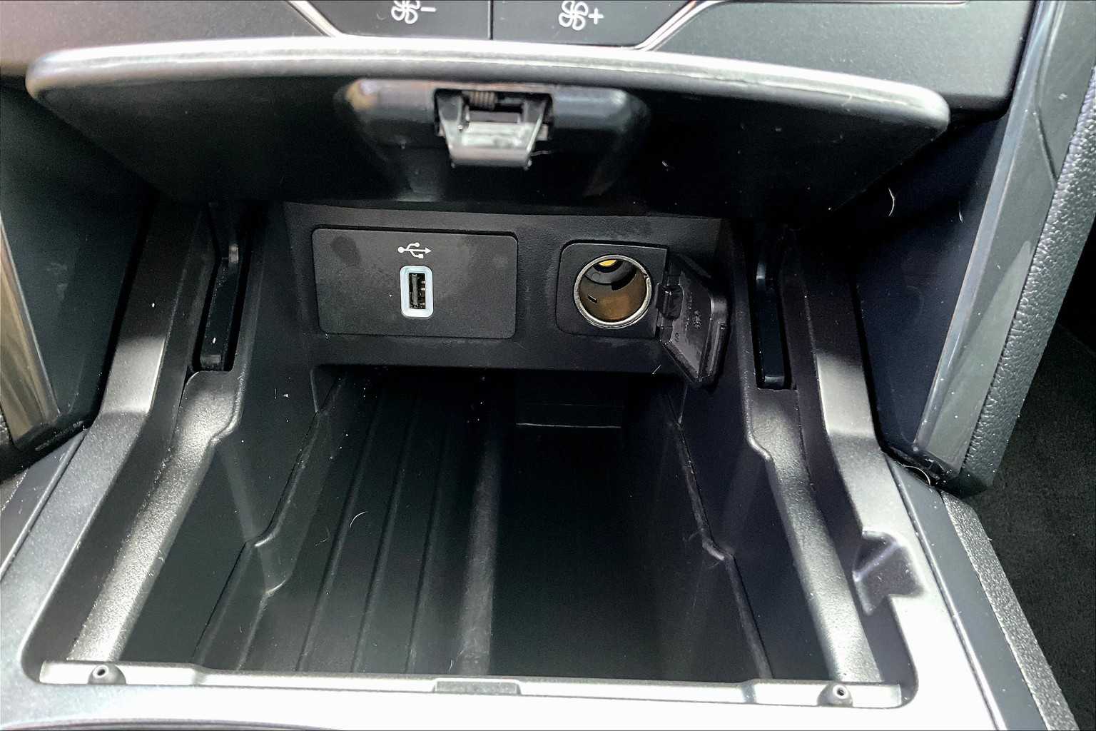 2018 Ford Explorer XLT - Photo 28