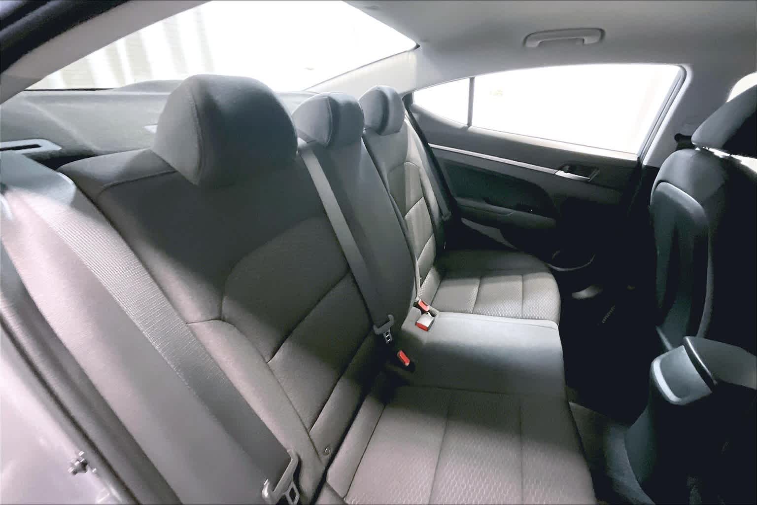 2019 Hyundai Elantra SEL - Photo 16