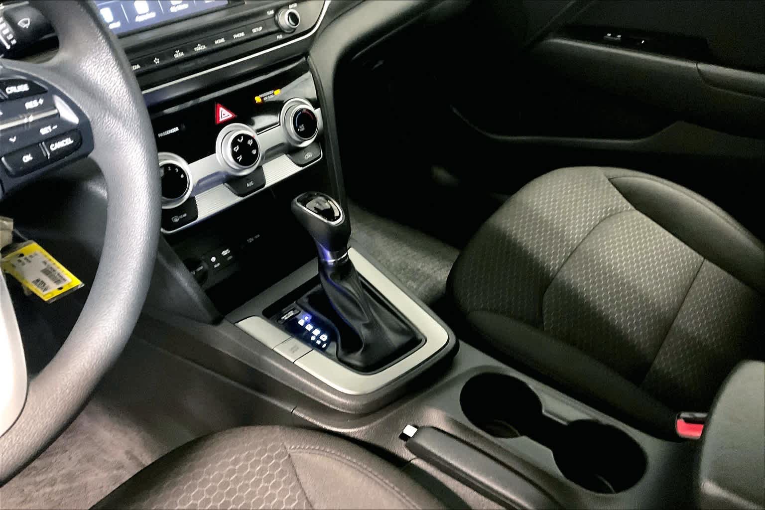 2019 Hyundai Elantra SEL - Photo 20