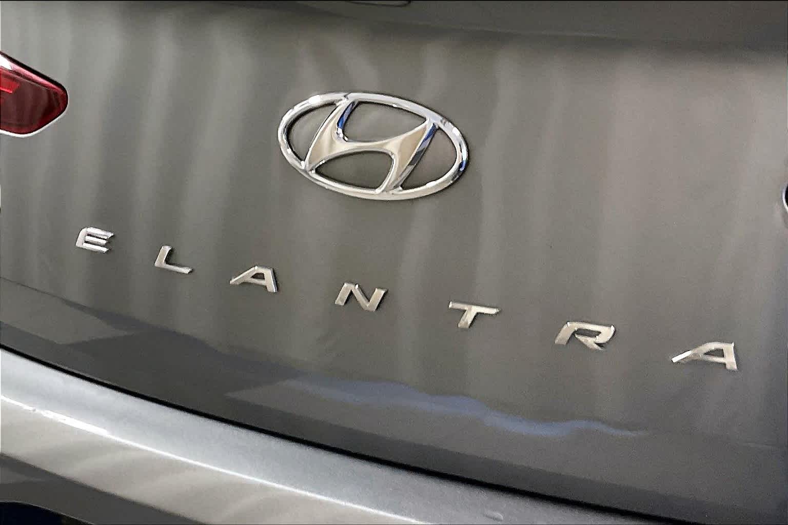 2019 Hyundai Elantra SEL - Photo 27