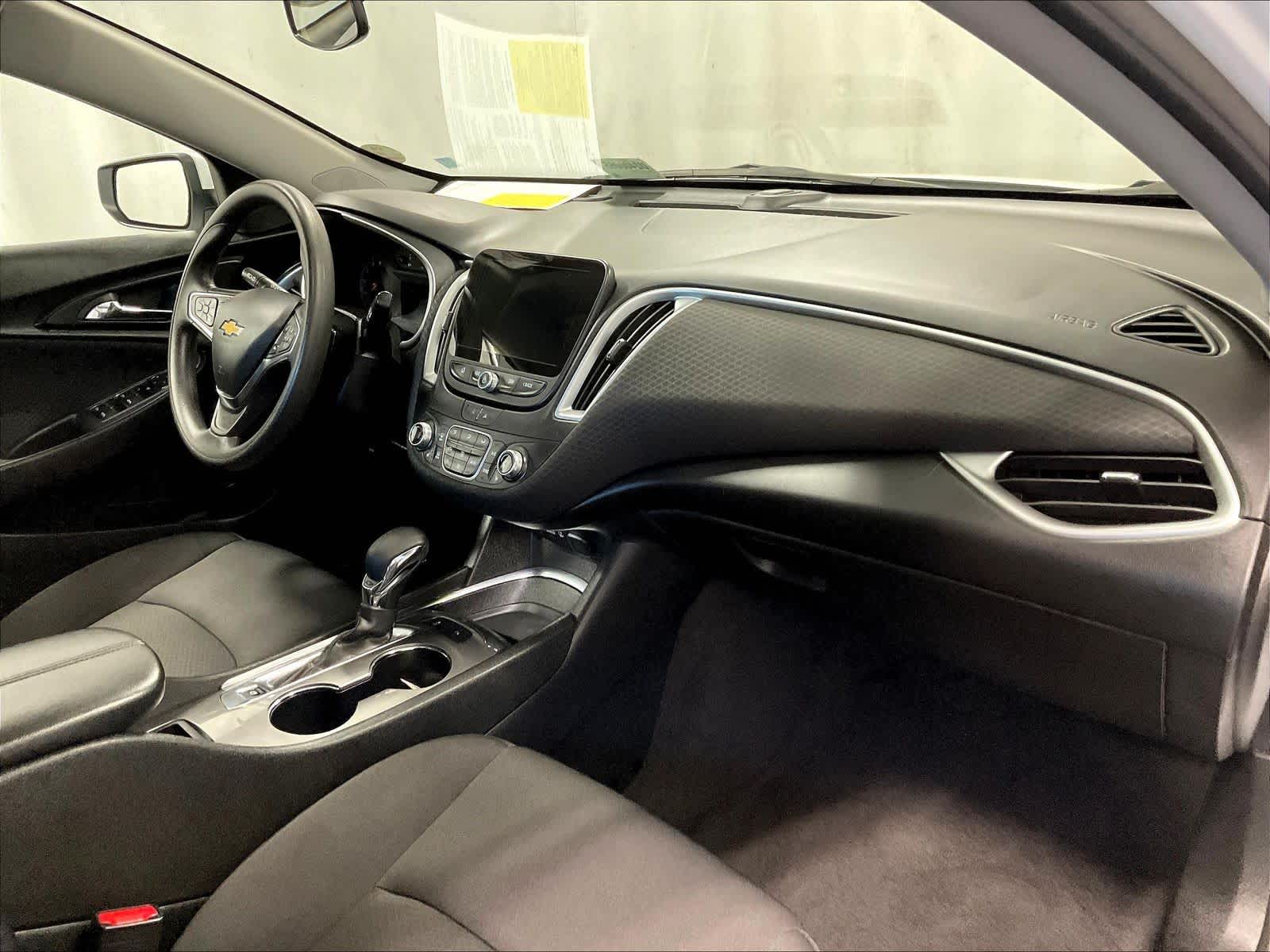 2024 Chevrolet Malibu LT - Photo 14