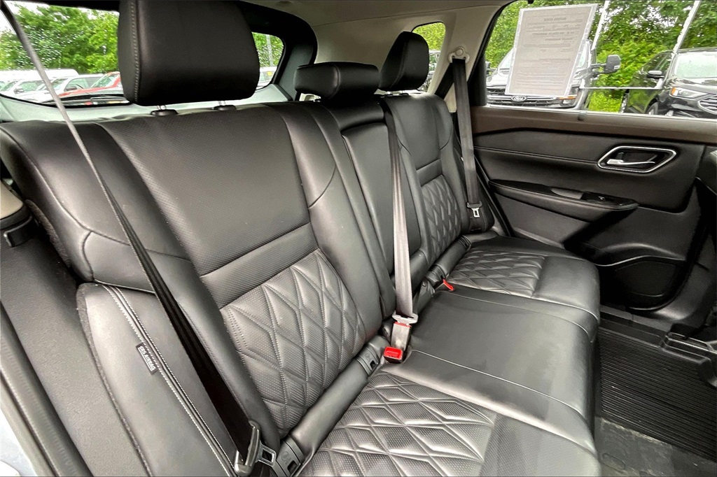 2021 Nissan Rogue Platinum - Photo 15