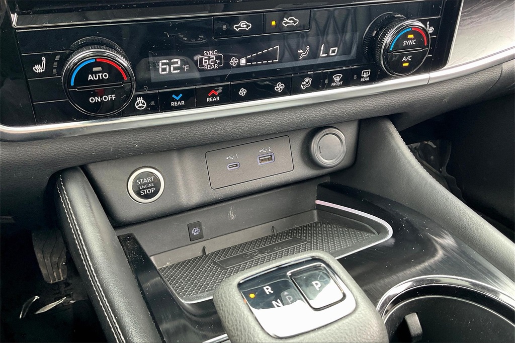 2021 Nissan Rogue Platinum - Photo 25
